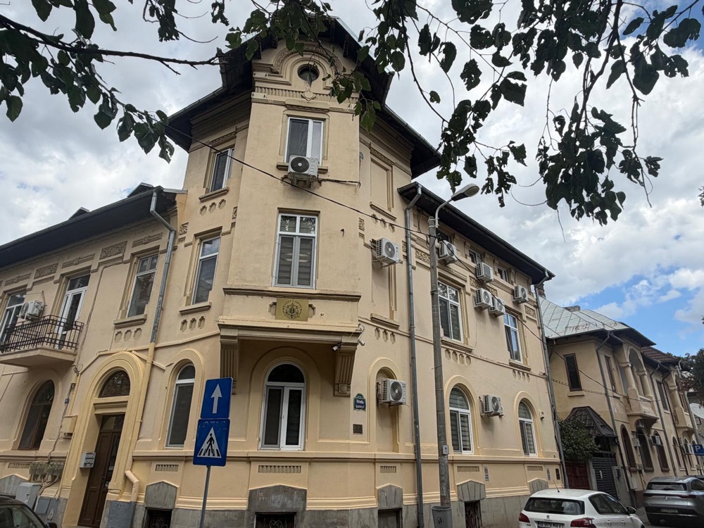 Sediul Manea & Asociații – Str. Ipotești nr. 22, Sector 4, București